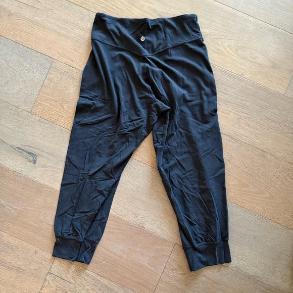 lululemon athletica Pants - Lululemon Cropped Lounge Pants in Black